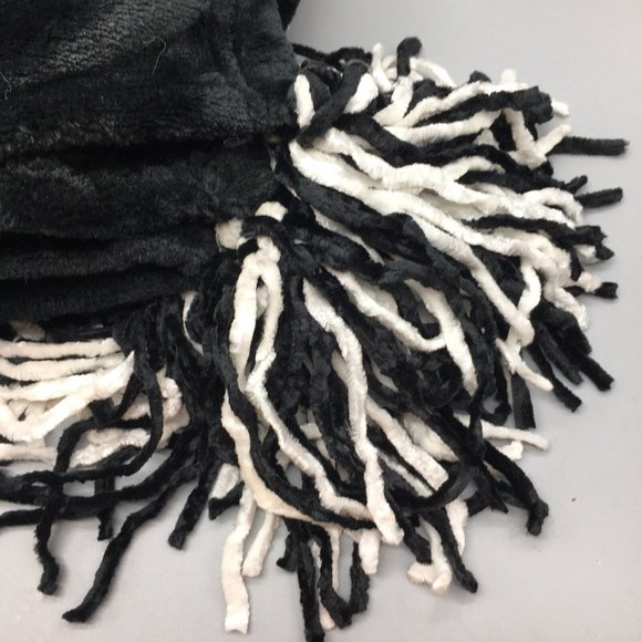 Rae Dunn Halloween FRIGHT NIGHT Fleece Throw Blanket Tassels Spiderwebs 50x70 - Picture 2 of 7